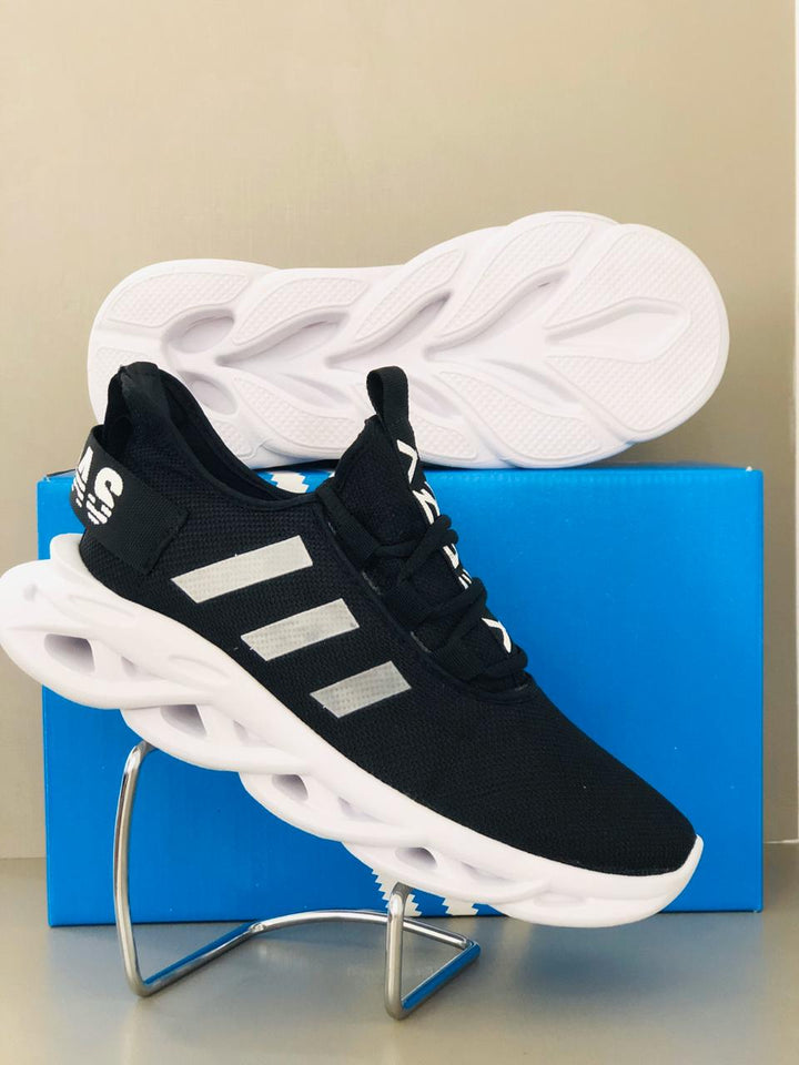 TÊNIS ADIDAS YEEZY BOOST 2020 PRETO
