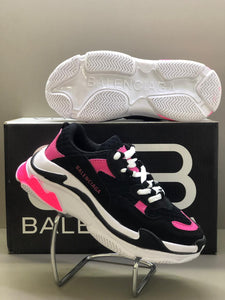 BALENCIAGA TRIPLE S PRETO/ROSA