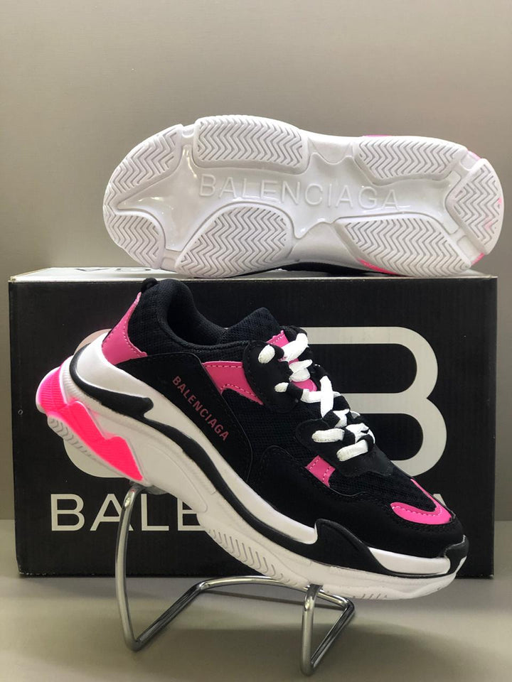 BALENCIAGA TRIPLE S PRETO/ROSA
