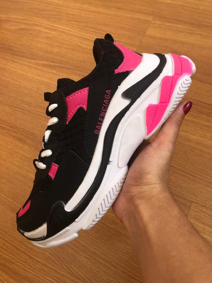 BALENCIAGA TRIPLE S PRETO/ROSA