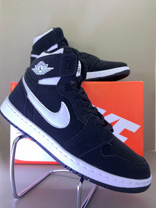 NIKE AIR JORDAN 1 PRETO/BRANCO