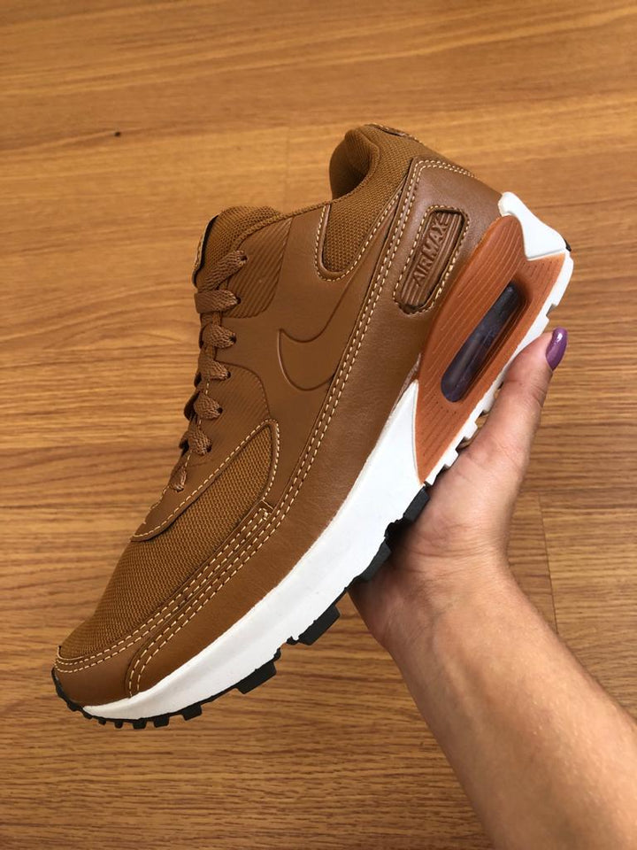 TÊNIS NIKE AIR MAX 90 CARAMELO