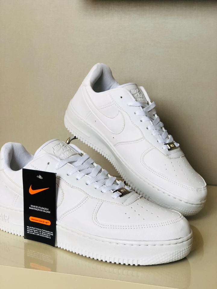 TÊNIS NIKE AIR FORCE BRANCO