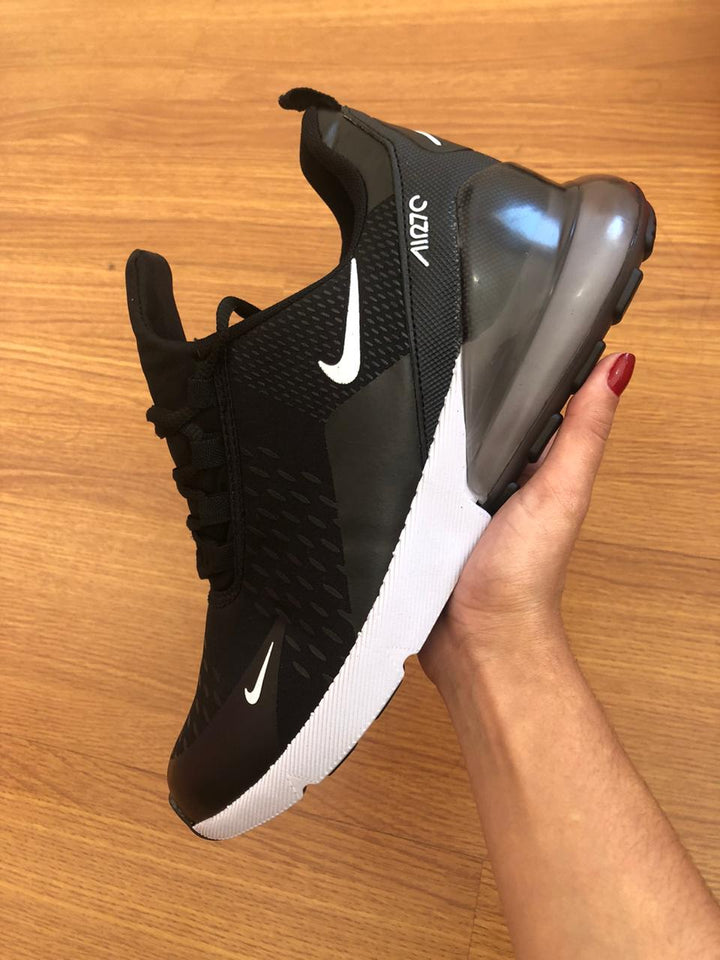 TÊNIS NIKE AIR 270 PRETO/BRANCO